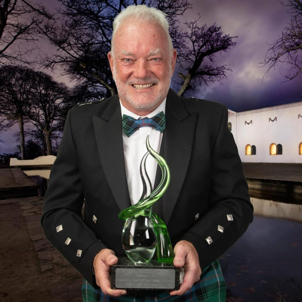 Ken Forrester receiving the 1659 Visionary Leadership Award at the Wine Harvest Commemorative Event in Cape Town (2023) 