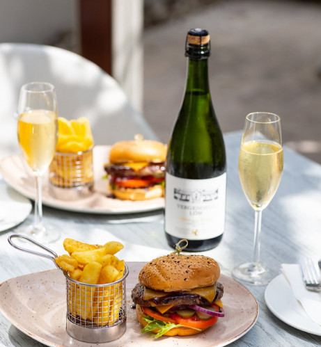 Burgers & Bubbles (Tuesdays only)