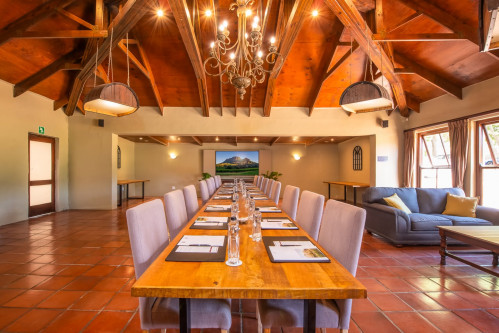 New Year, New Goals — Plan Your 2025 Success at Le Pommier!