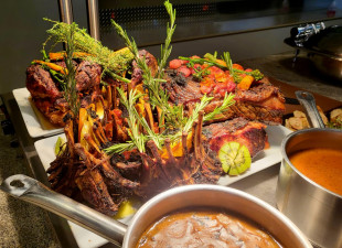 Sunday Lunch At The Fairway Hotel, Spa & Golf Resort