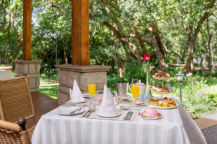 High Tea at De Hoek